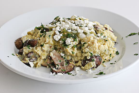 Scrambled_Eggs_with_Mushrooms_and_Spicy_Tomatillo_Recipe