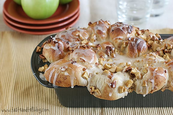 Apple-Filled-Pull-Apart-Loaf-recipe-01 full
