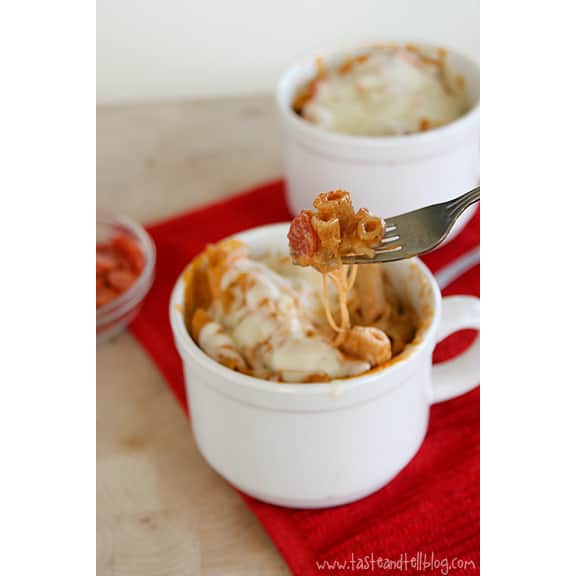 Pepperoni-Pizza-Mac-and-Cheese-2-taste-and-tell
