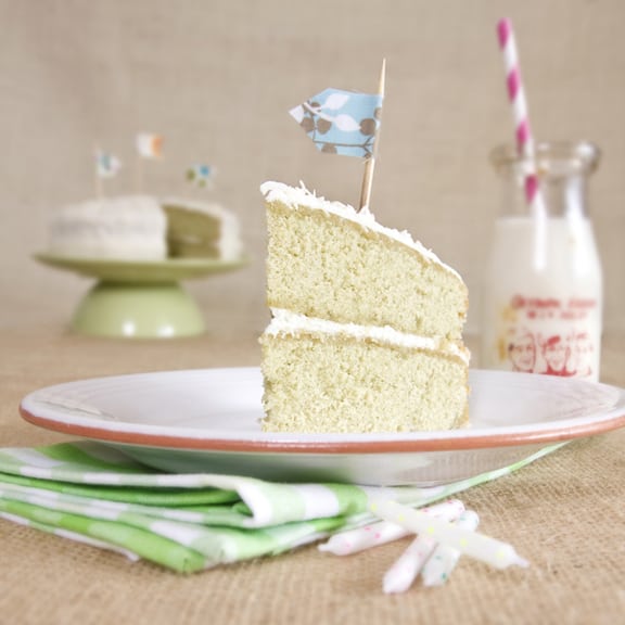 Munchin-with-Munchkin-Matcha-Cake