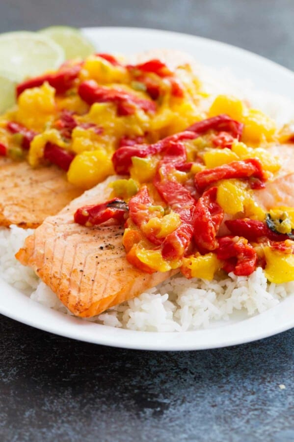 Salmon with Mango and Roasted Red Pepper