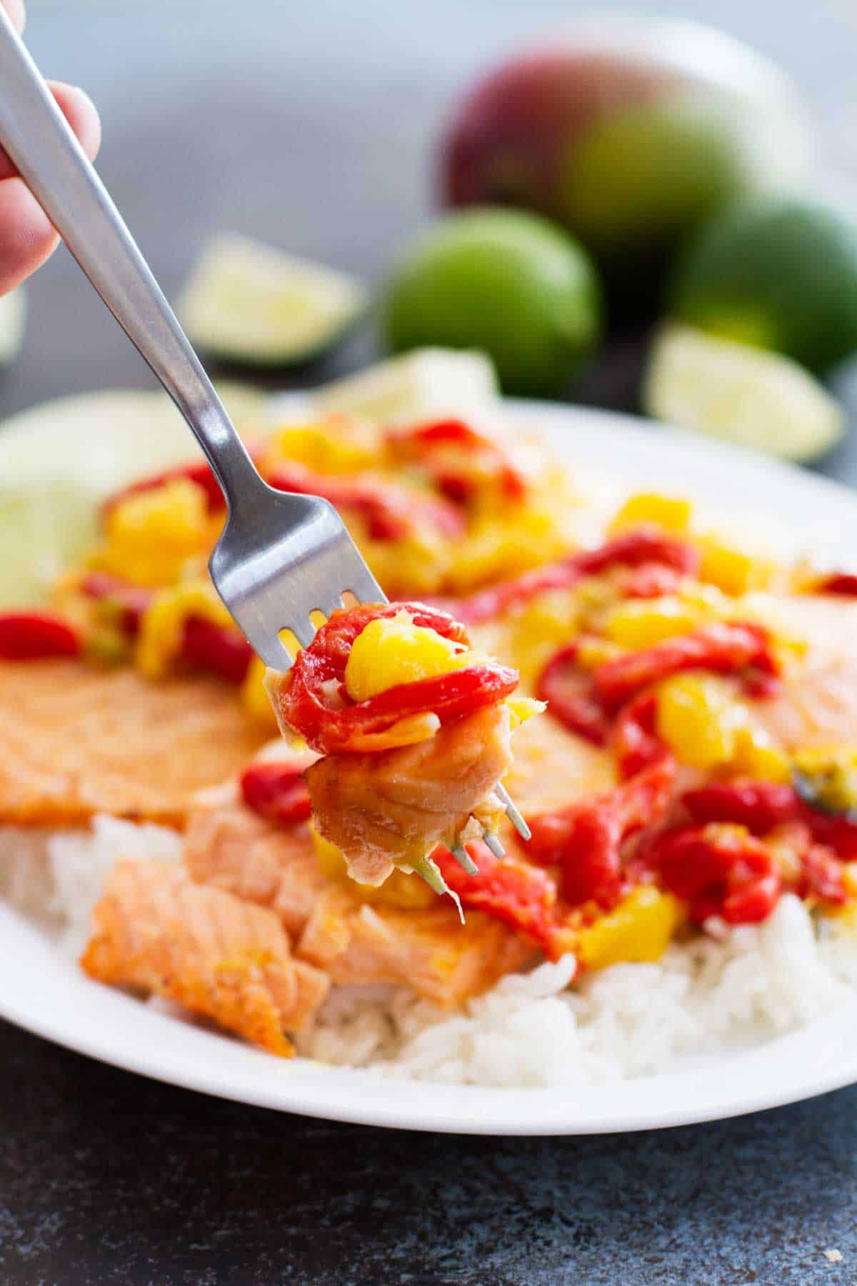 Salmon with Mango and Roasted Red Pepper