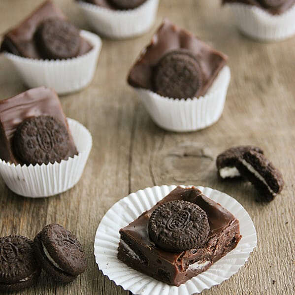 Easy Oreo Fudge | www.tasteandtellblog.com