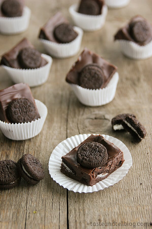 Easy Oreo Fudge | www.tasteandtellblog.com