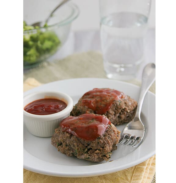 Mini Skillet Meatloaves | Taste and Tell #recipe #beef #dinner