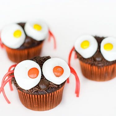 Spider Cupcakes | www.tasteandtellblog.com