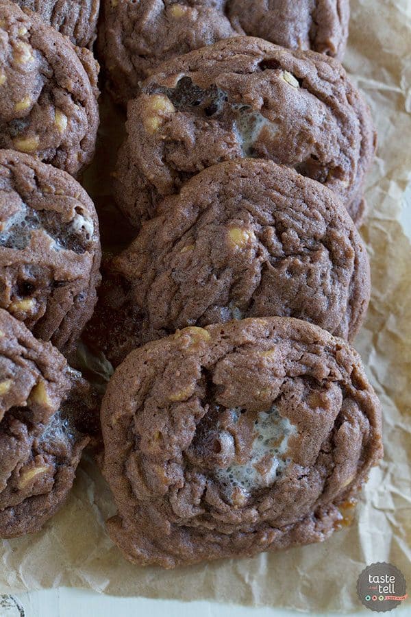 chocolate pudding cookies with peanut butter and marshmallows