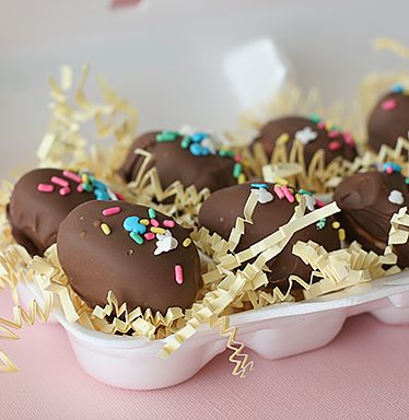 Easter Egg Marshmallow Truffles | www.tasteandtellblog.com