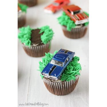 Racecar Cupcakes | www.tasteandtellblog.com