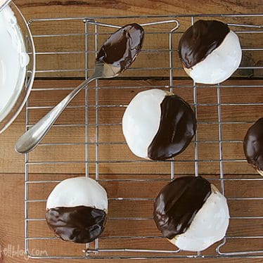 Black and White S'mores Cookies | www.tasteandtellblog.com