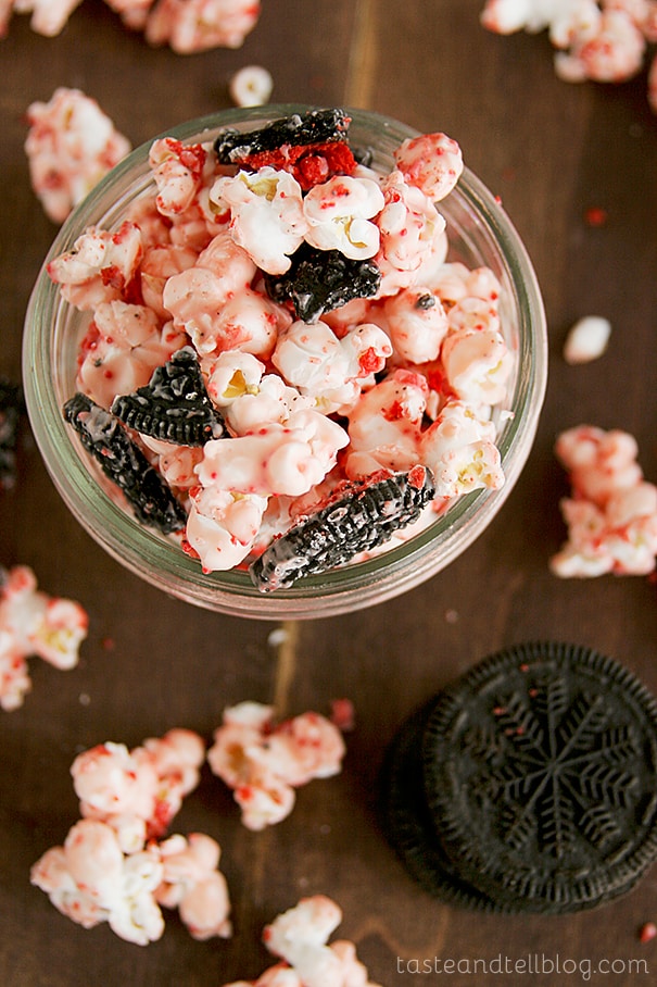 Peppermint and Cookie Popcorn from www.tasteandtellblog.com