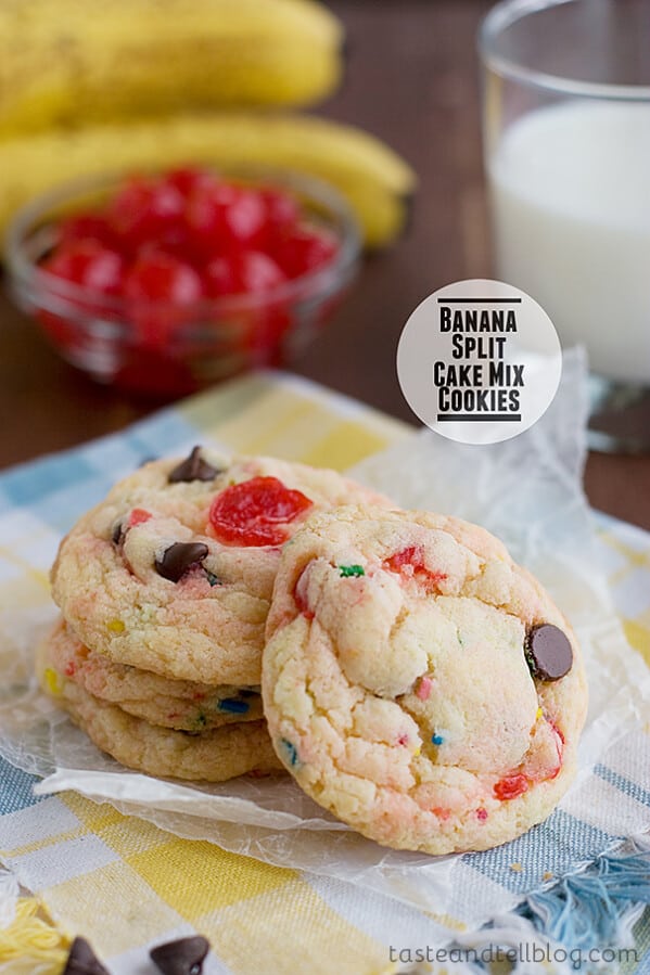 https://www.tasteandtellblog.com/wp-content/uploads/2013/01/Banana-Split-Cake-Mix-Cookies-recipe-taste-and-tell-1b-599x899.jpg