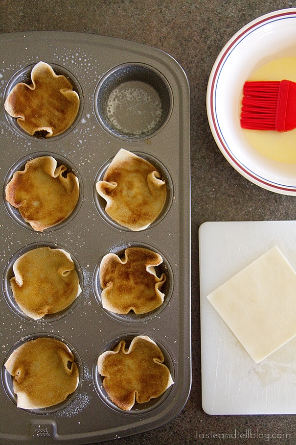 Strawberry Wonton Cups | www.tasteandtellblog.com