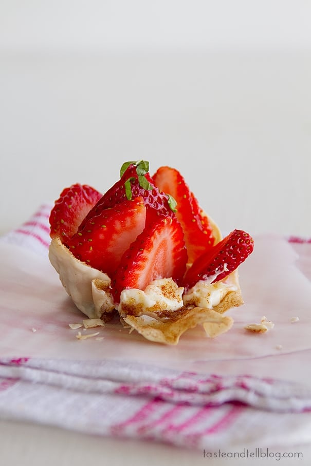 Strawberry Wonton Cups | www.tasteandtellblog.com