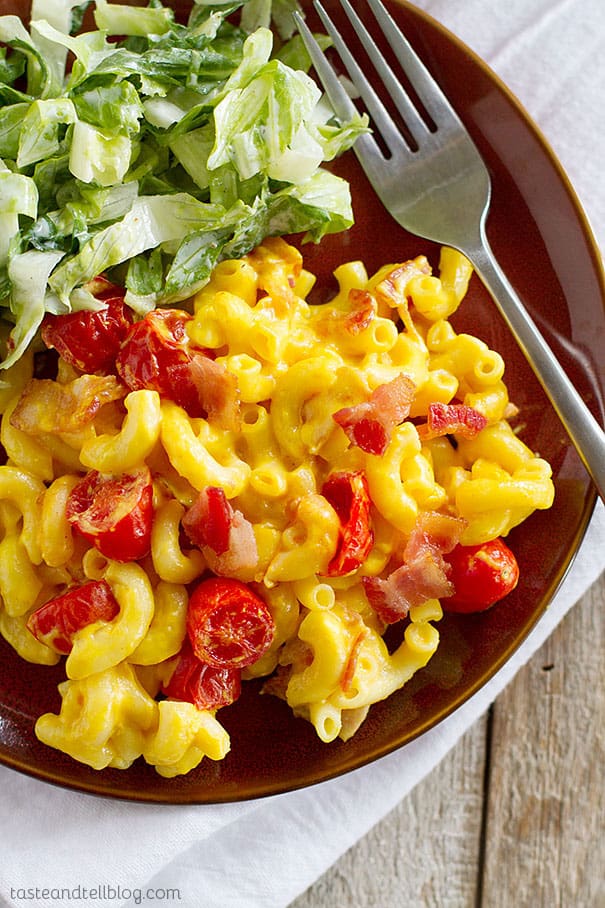 BLT Baked Mac and Cheese on a plate