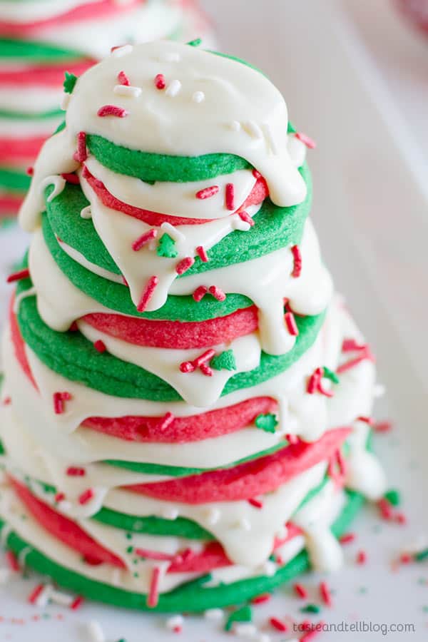 Festive Christmas Tree Sugar Cookie Stacks - get the kids involve with making these fun edible decorations!