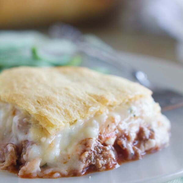 A play on lasagna, this Mock Lasagna is an easy weeknight dinner with ground beef, lots of cheese and crescent rolls is a family favorite.