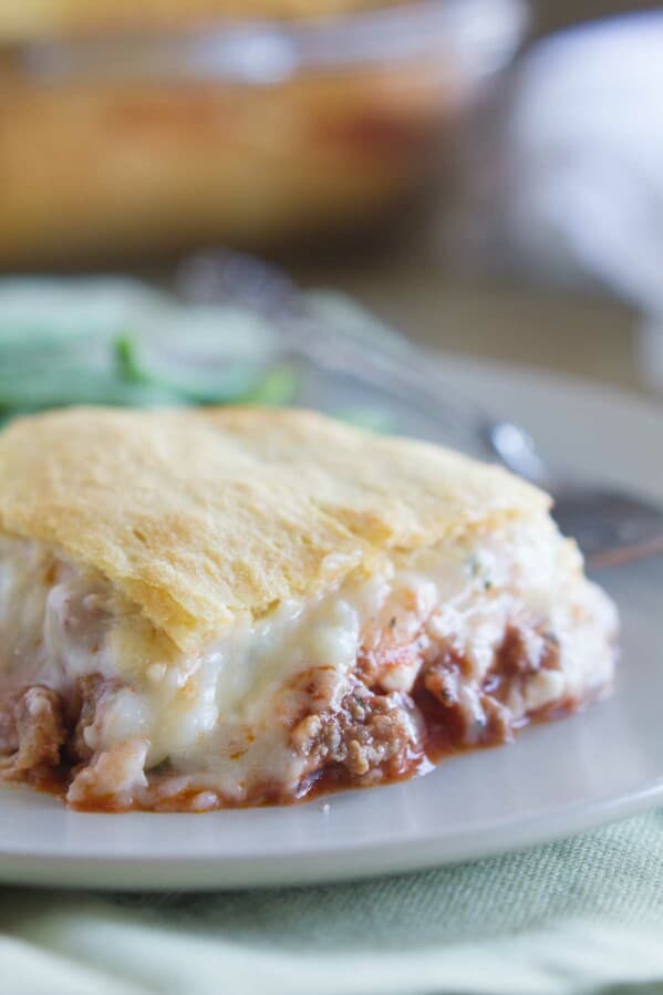 A play on lasagna, this Mock Lasagna is an easy weeknight dinner with ground beef, lots of cheese and crescent rolls is a family favorite.