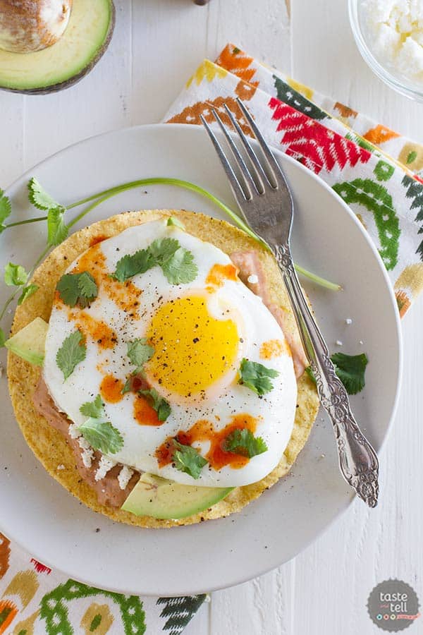 These Easy Breakfast Tostadas are addicting and delicious!