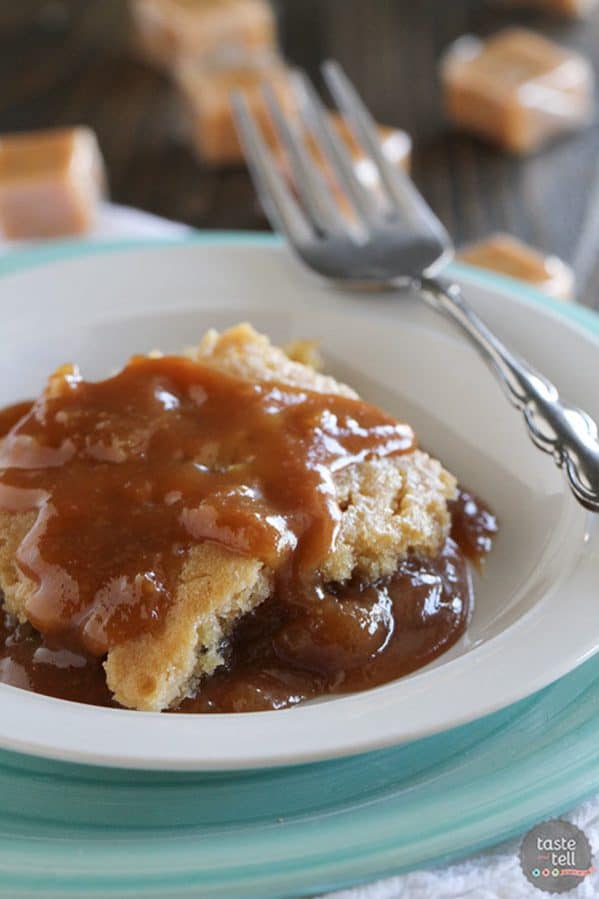 Gooey Slow Cooker Caramel Blondies - blondies are slow cooked in a rich and delicious warm caramel sauce.