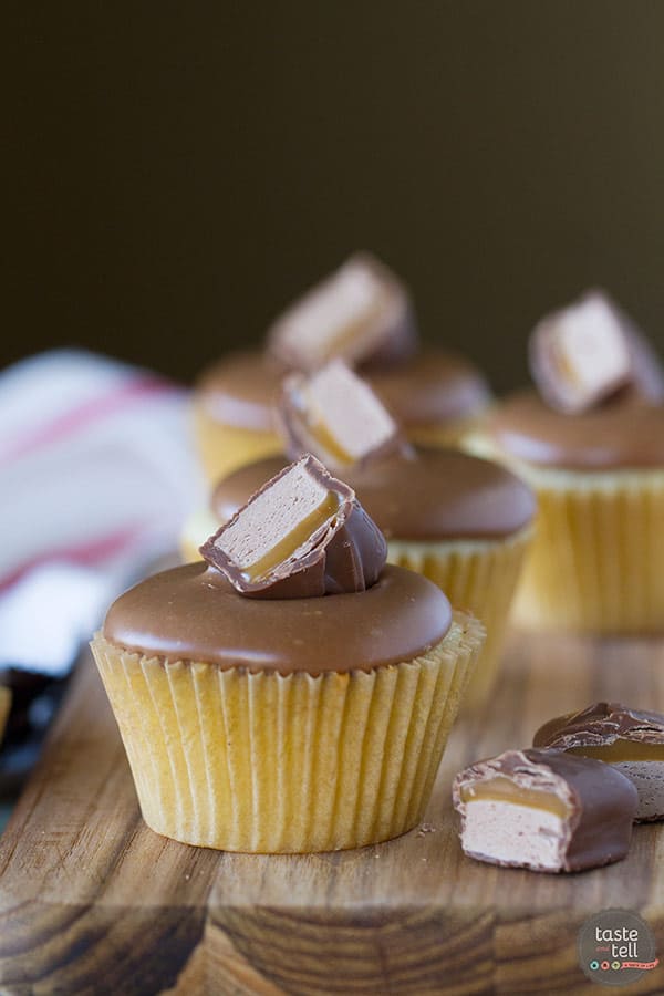 A frosting made from candy bars! These simple yellow cupcakes are topped with a sweet and smooth Milky Way Bar frosting. Candy bar lovers will love these Milky Way Bar Cupcakes!