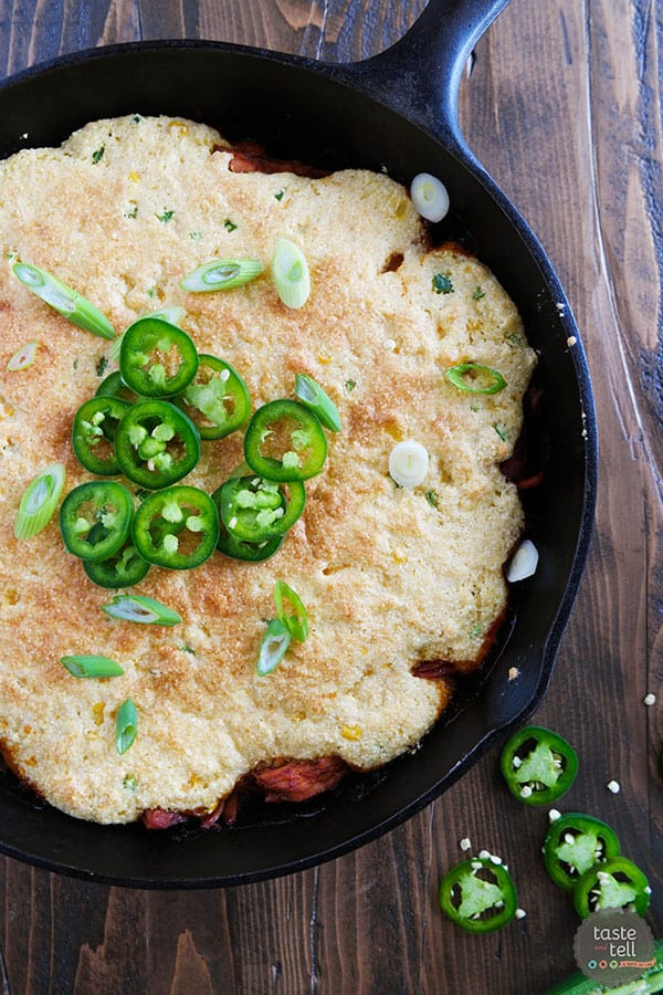 A delicious comfort meal doesn’t have to be difficult! This Cornbread Topped BBQ Pork has pork that has been slowly cooked in an easy bbq sauce and then tops it with a spicy cornbread.