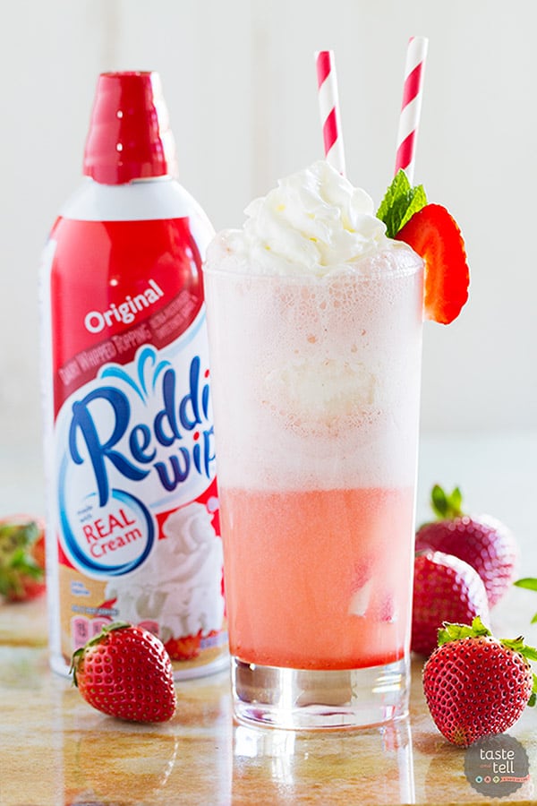 Root beer floats - move aside! These Strawberry Cream Floats are sweet and creamy and irresistible and perfect for a warm day.