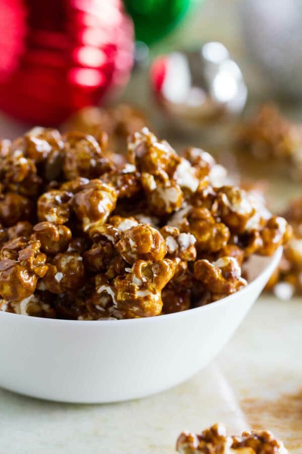 bowl of Caramel Gingerbread Popcorn