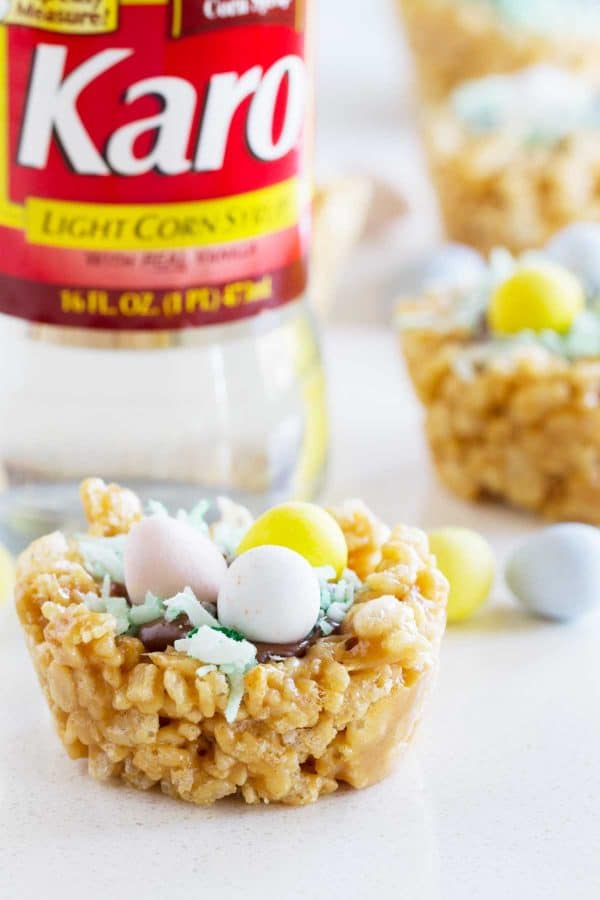 Easter treats have never been so delicious! These Easter Basket Scotcheroos take a favorite dessert and turn them into a fun Easter treat.