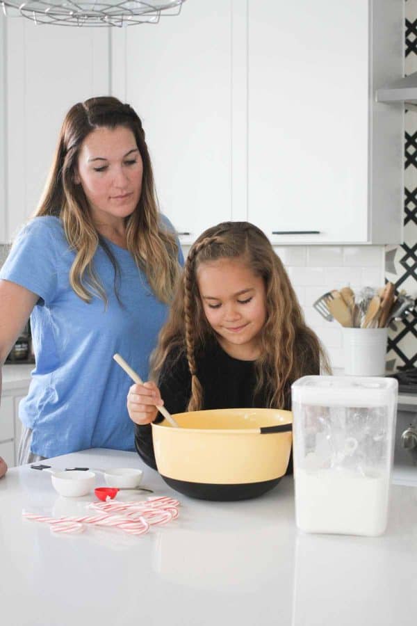 Holiday baking with your kids can be so much fun - especially when there are Red Velvet Peppermint Gooey Butter Cookies!