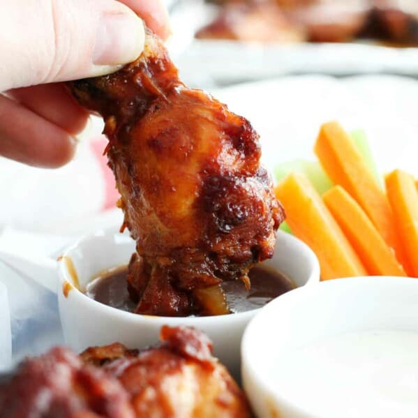 Crockpot Chicken Wings with Barbecue Sauce