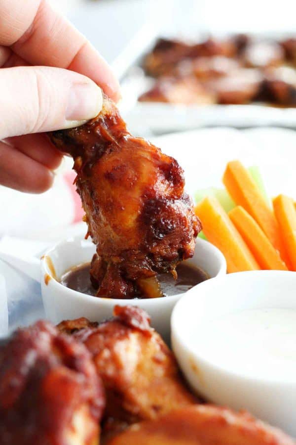 Crockpot Chicken Wings with Barbecue Sauce