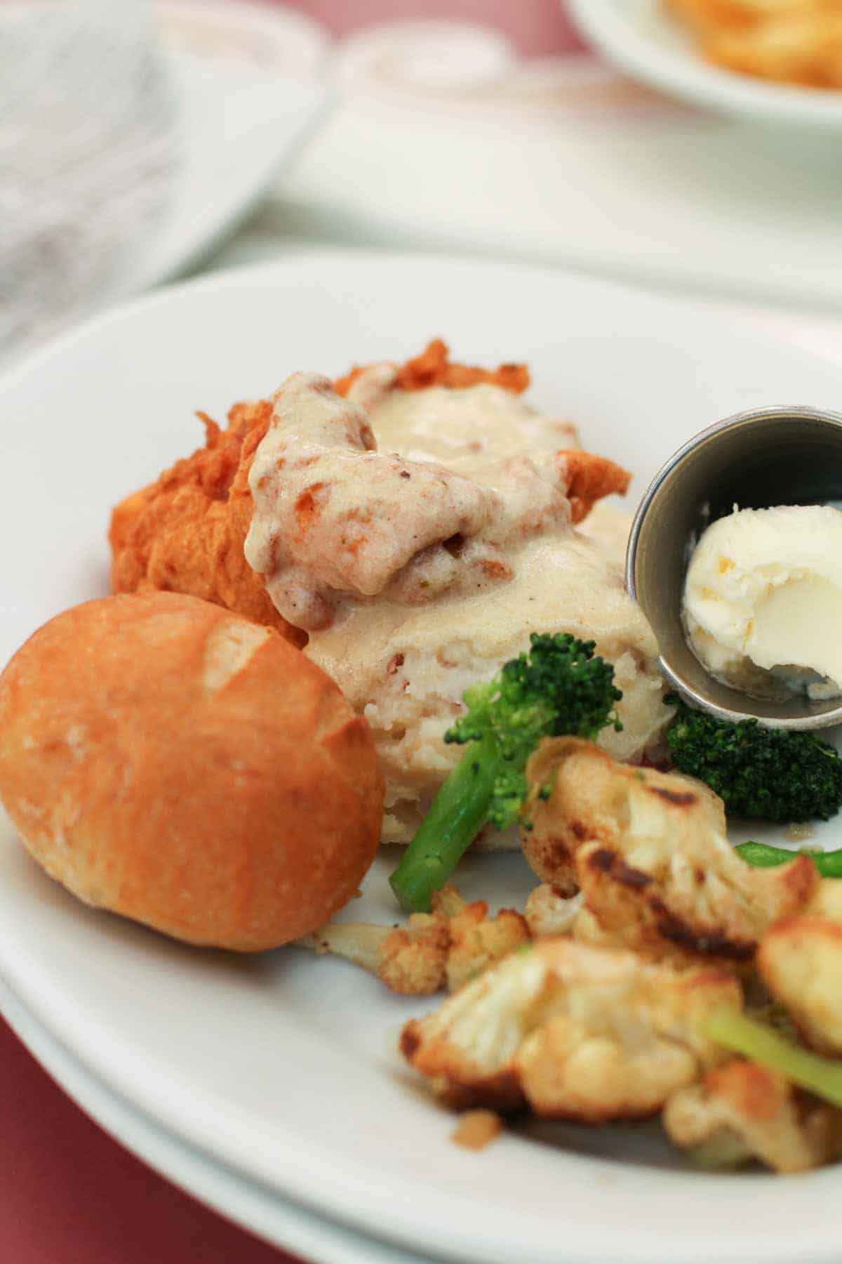 What We Ate at Disneyland Part 3 Taste and Tell