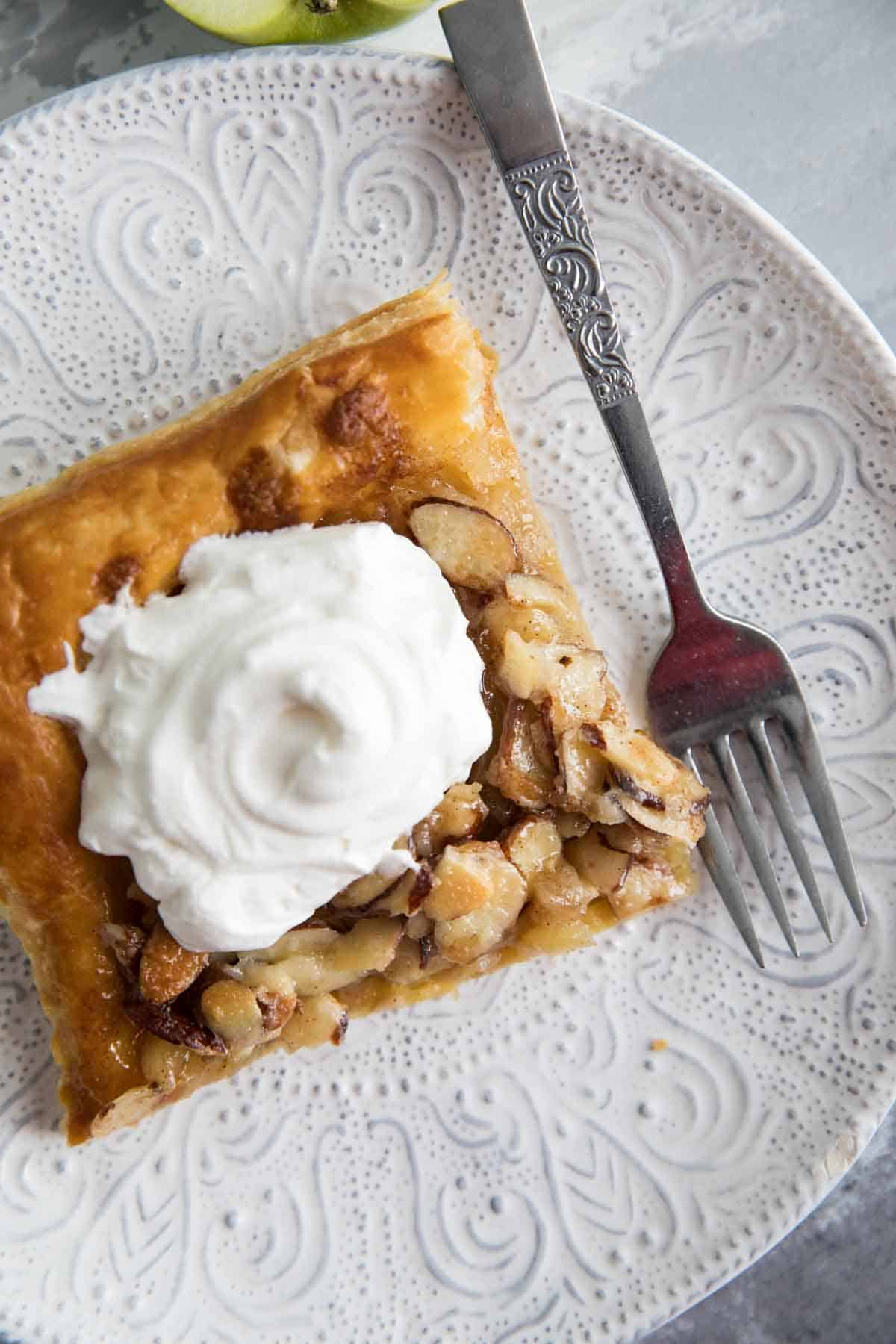 Apple Tart with Almond Topping
