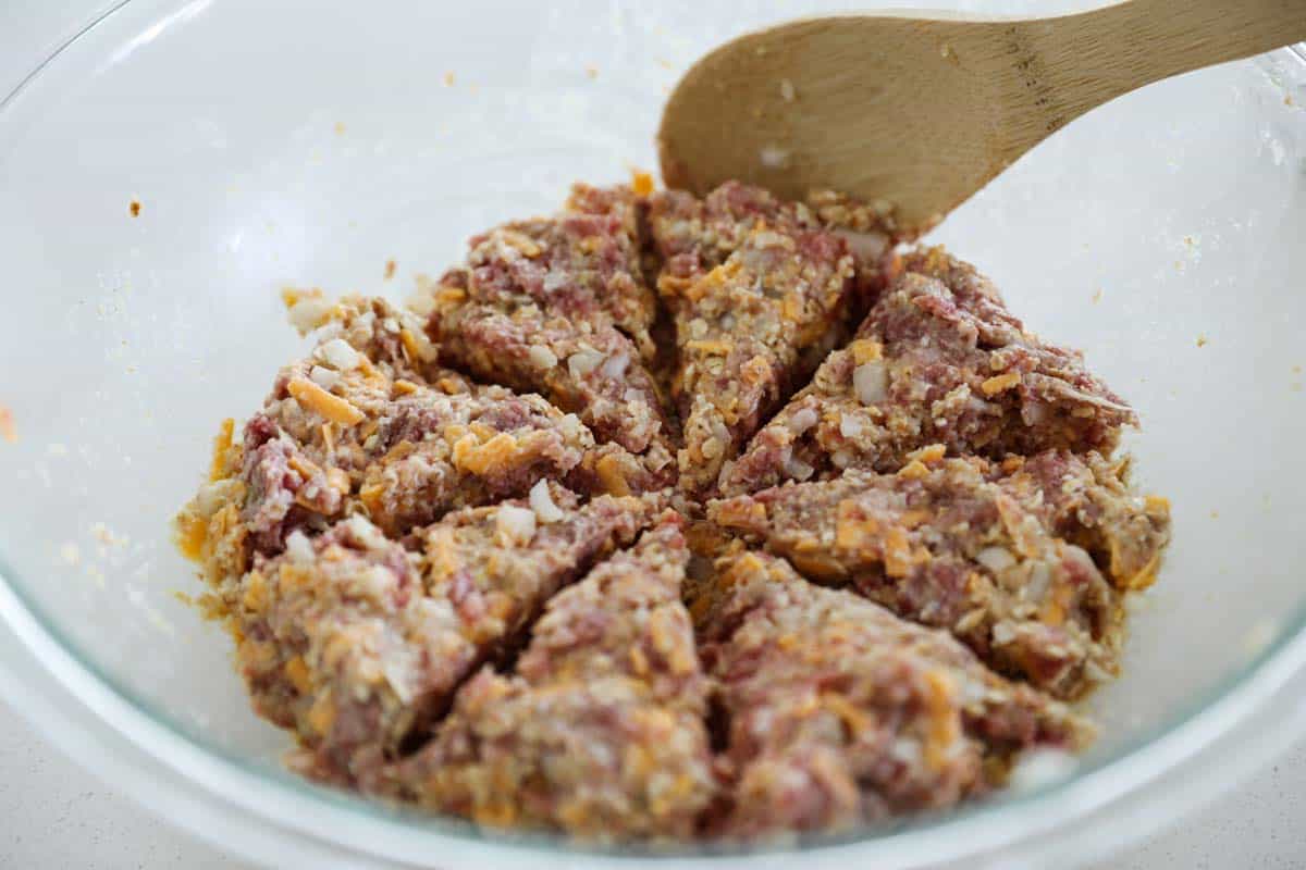 portioning meatloaf mix for mini meatloaf