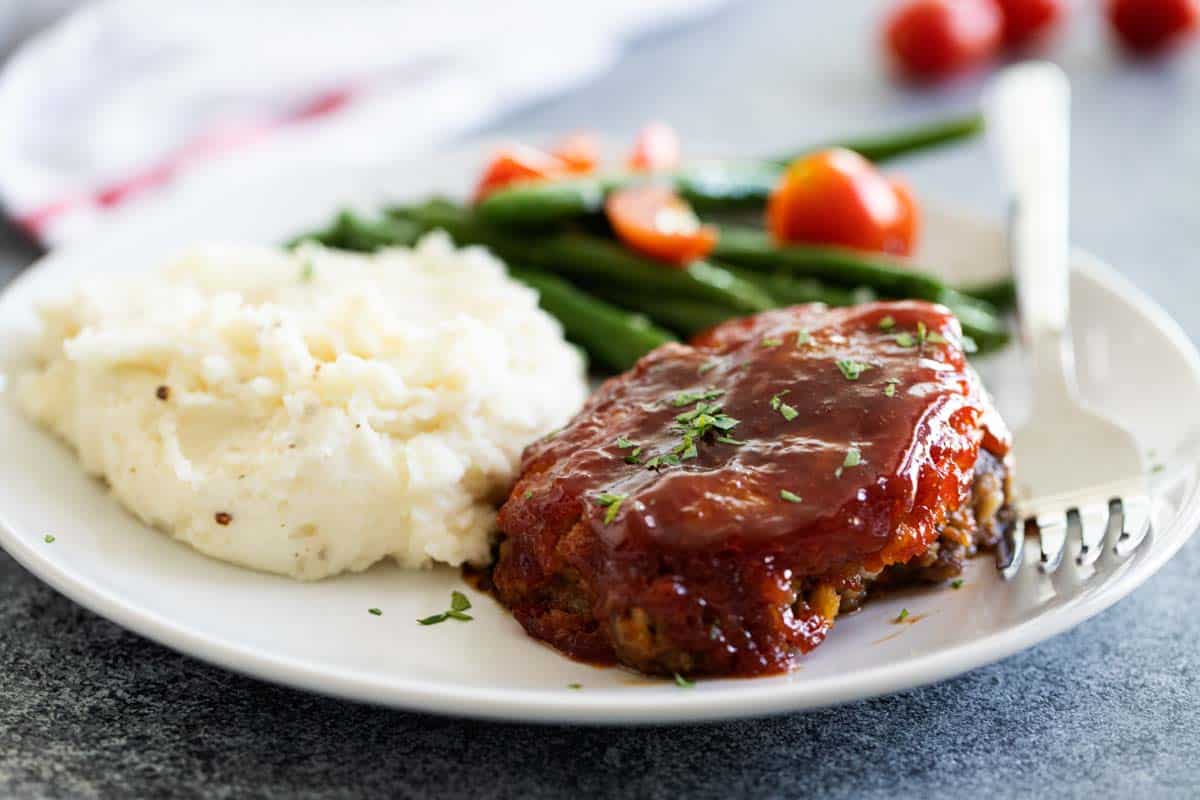 mini meatloaf with mashed potatoes
