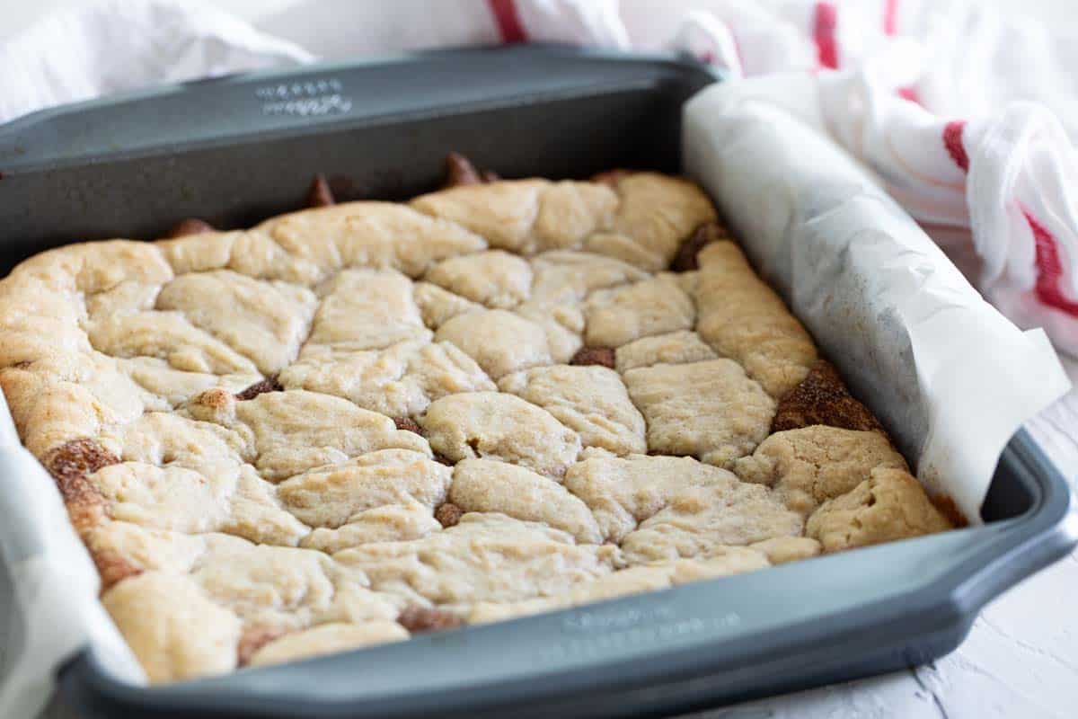 pan of snickerdoodle bars