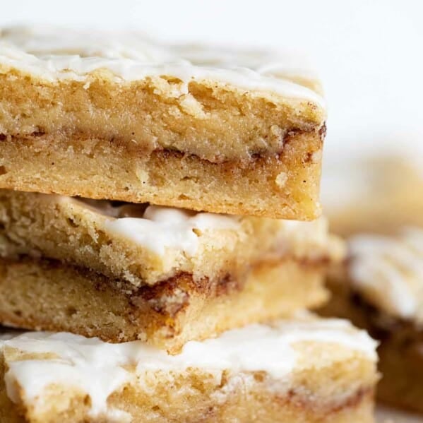 stack of snickerdoodle bars