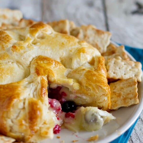 Berry Stuffed Brie en Croute Appetizer - Taste and Tell