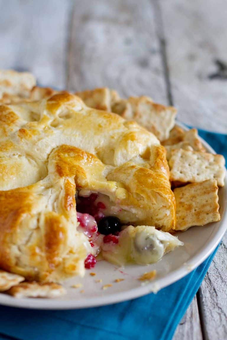 Berry Stuffed Brie en Croute