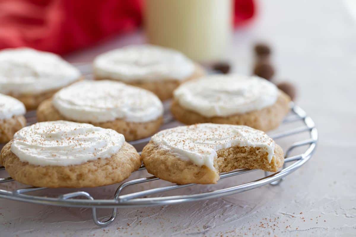 soft eggnog cookies