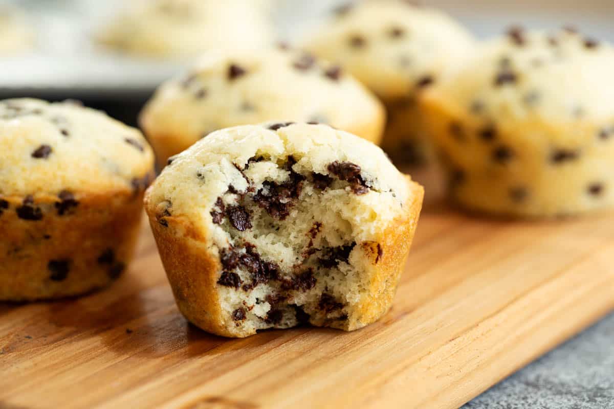 texture of chocolate chip muffins