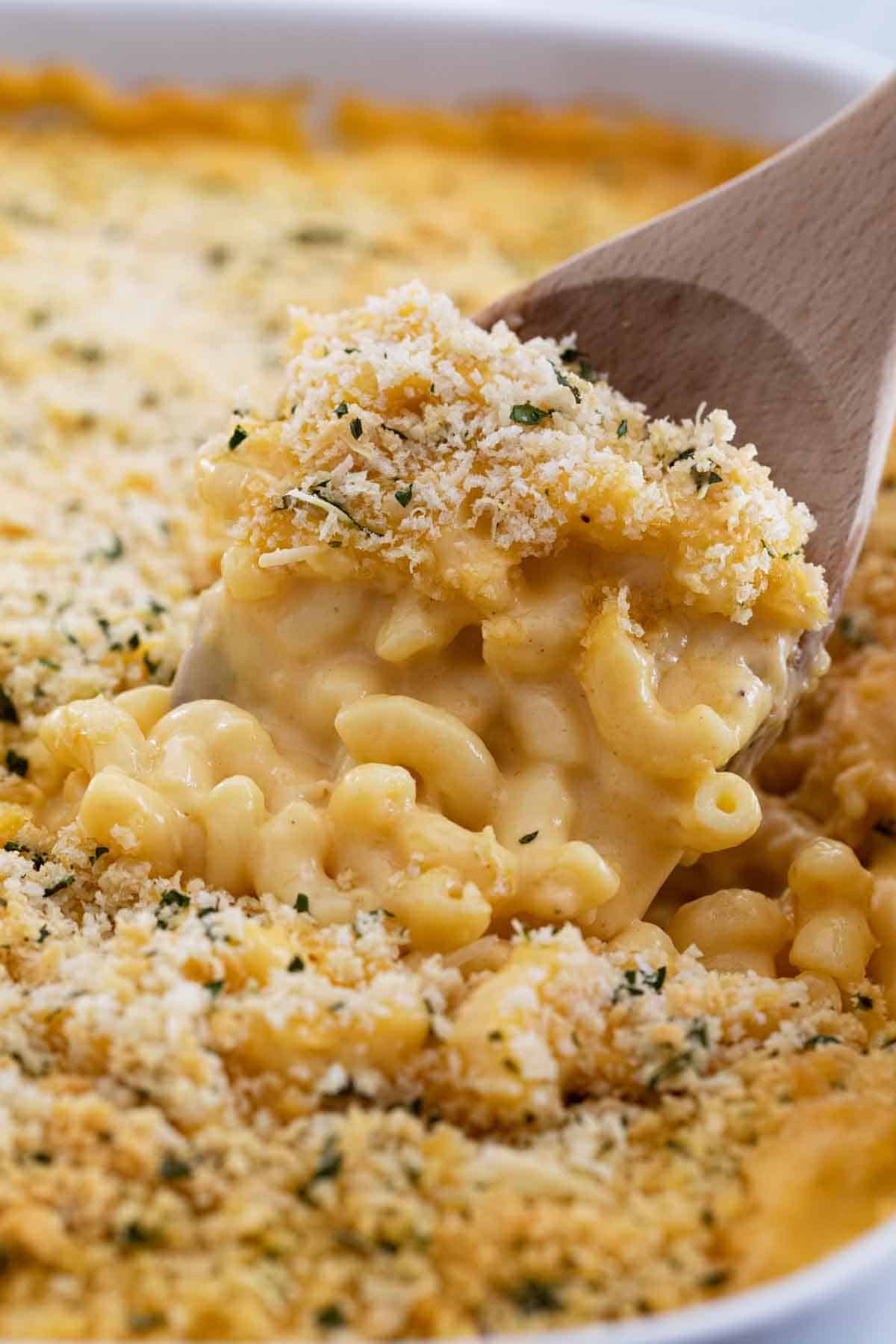 macaroni and cheese topped with panko