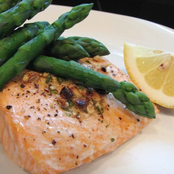 Grilled Salmon served with asparagus