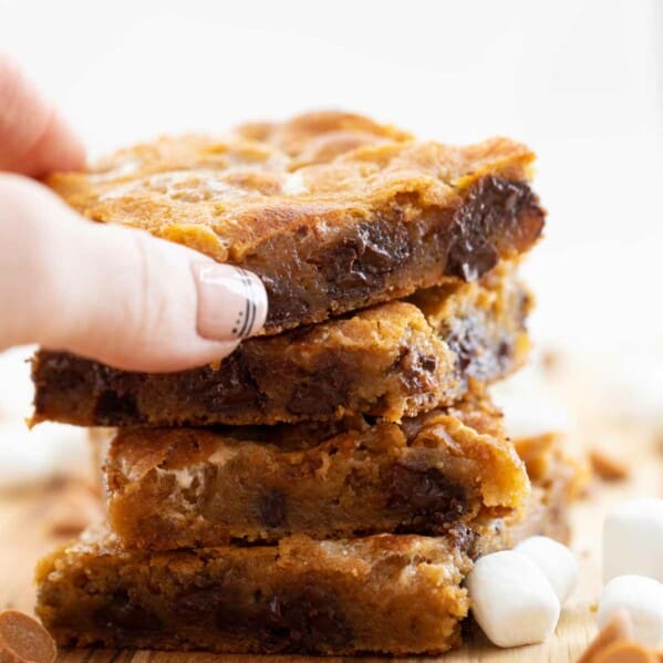 Butterscotch Blondies with marshmallows and chocolate chips