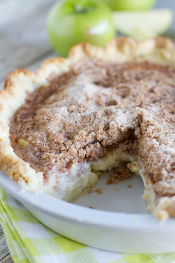 Sour Cream Apple Pie with Crumb Topping Taste and Tell