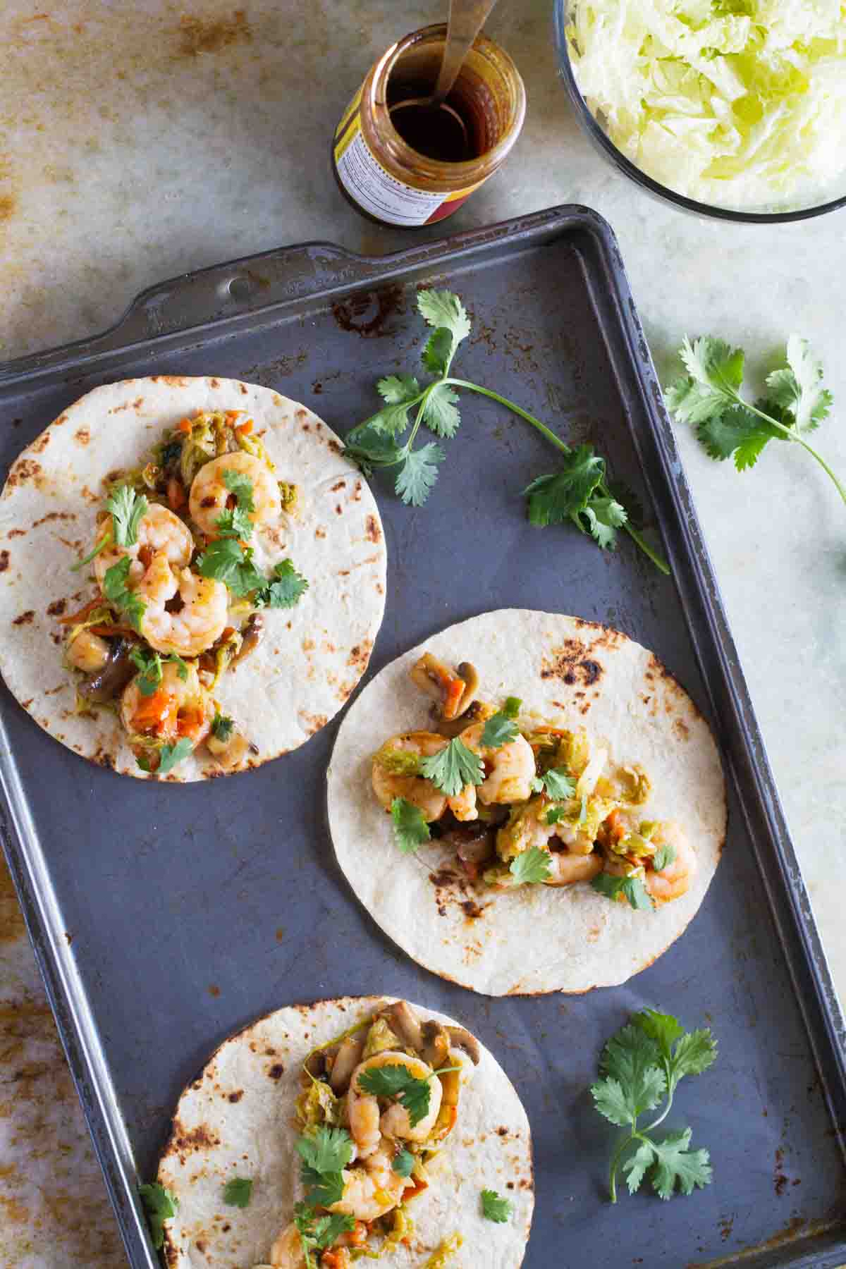 shrimp with mushrooms and hoisin sauce