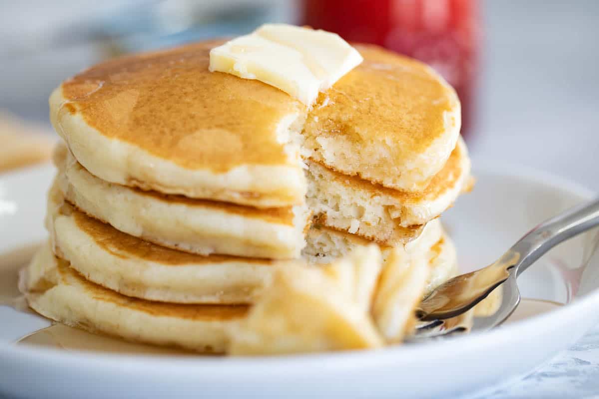 texture of fluffy pancakes