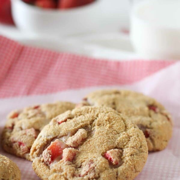 Soft Cheesecake Cookies with Strawberries