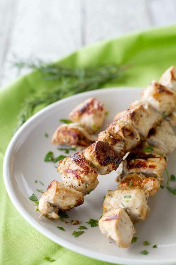 grilled chicken marinated with rosemary and ranch on skewers
